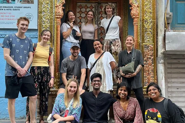 Unveiling Old Delhi: A Sensory & Cultural Extravaganza