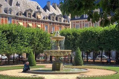 Step into Literary History: A Marais Aristocratic Adventure