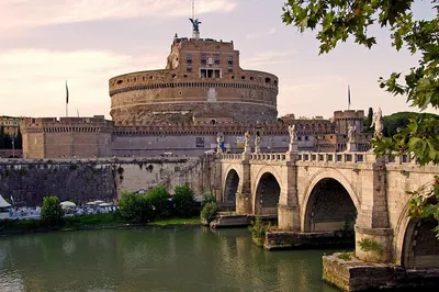 Castel Sant'Angelo Tour: Explore Rome's Hidden History