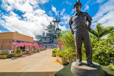 Unforgettable Pearl Harbor: Arizona & Missouri Battleship Tour