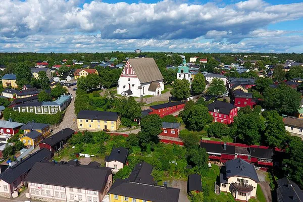Helsinki: National Park & Porvoo Old Town Private Tour