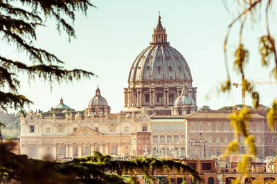 Discover Vatican City: An Engaging Guided Walking Tour