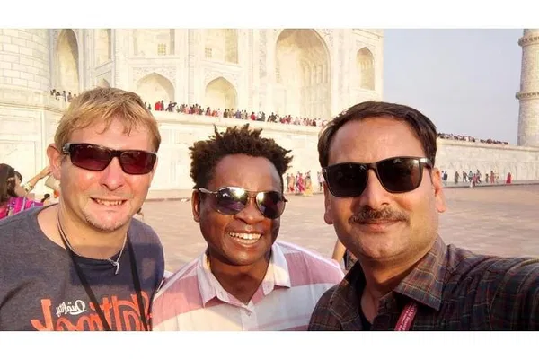 Discover the Taj Mahal: An Exclusive, Multi-Lingual, No-Shopping Tour