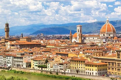 Florence on Rails: Private Art & Shopping Excursion from Rome
