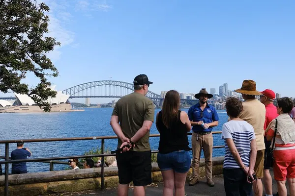 Sydney's Iconic Half-Day City Tour: Unveiling Harbour Gems & Bondi Bliss!