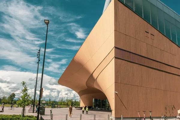 Helsinki Architecture Walking Tour: Discover City Secrets