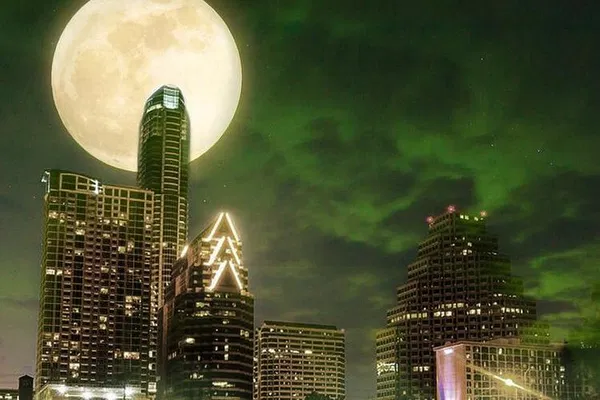 Uncover Austin's Dark Past: The Chilling Midnight Assassin Walking Tour