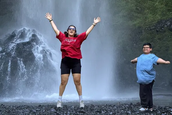 Multnomah Falls Sunset Tour: 5 Waterfalls & Vista House