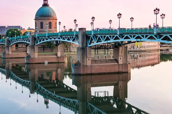 Unleash Toulouse: A Self-Guided Scavenger Hunt Adventure!