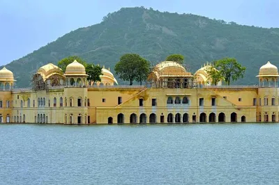 Discover Jaipur's Splendor: A Customizable Full-Day City Tour