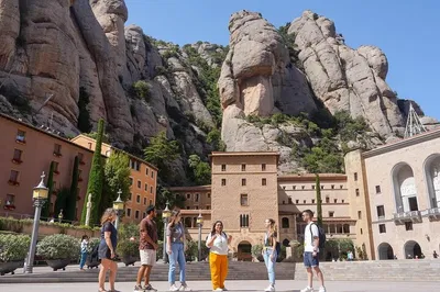 Montserrat Tour: Black Madonna & Monastery Priority Access