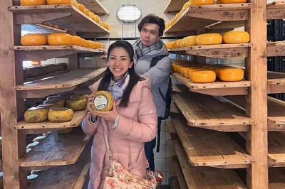 Discover Dutch Wonders: Private Amsterdam Day Trip to Windmills, Cheese & Clogs!