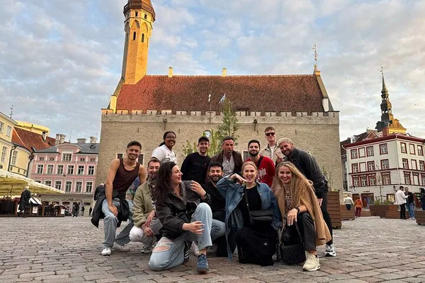 Tallinn Old Town Bar Crawl: Unleash the Nightlife!