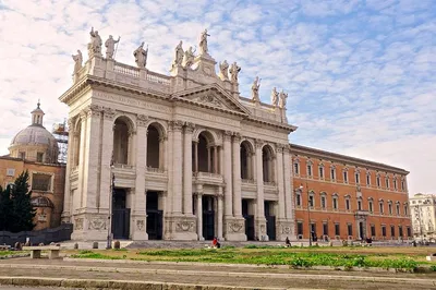Discover Rome's Spiritual Heart & Tivoli's Gardens: A Private Basilicas & Villa D'Este Tour