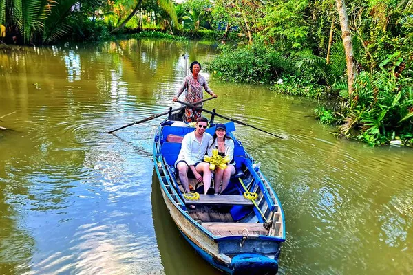 Cai Rang Floating Market Tour: Mekong Delta, Cocoa Farm & Canals