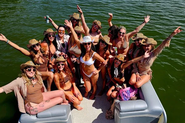 Nashville Pontoon Party Boat w/ Captain - BYOB!