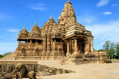 Unveiling India's Splendors: The Golden Triangle & Spiritual Varanasi
