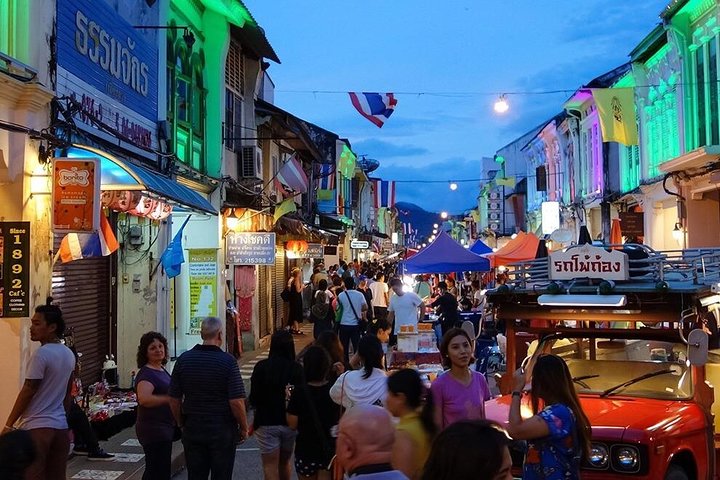 Phuket's Culinary Night: A Street Food Adventure Through Old Town
