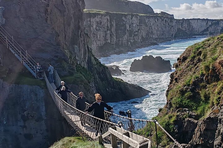 Uncover Northern Ireland's Gems: A Private Giants Causeway Tour from Dublin