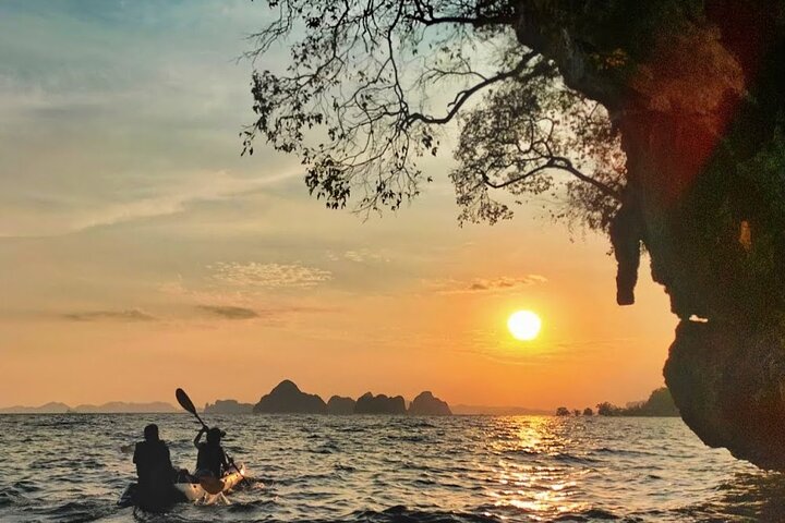 Sunset Kayak Serenade: Paddle into Krabi's Ao Thalane Twilight