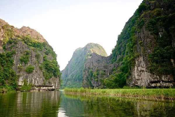 Tam Coc Private Tour: Unveiling Ninh Binh's Hidden Gems by Bike & Foot