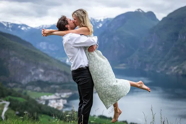 Norway Elopement: Adventure Wedding & Photoshoot