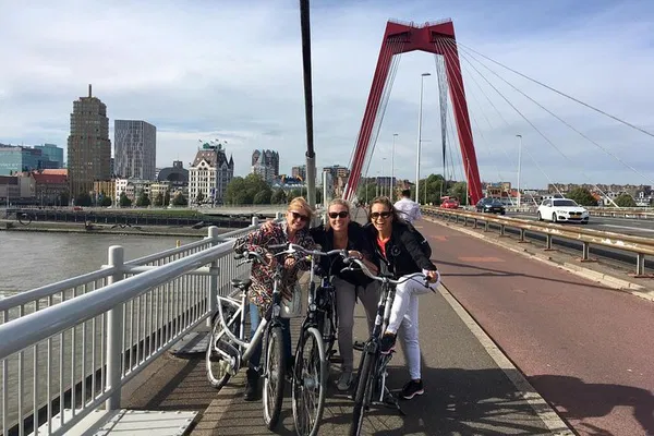Discover Rotterdam: An Unforgettable Bicycle Adventure!