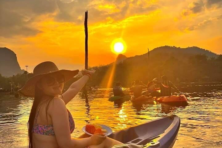 Klong Rood Kayaking: Explore Krabi's Mirror Lake Adventure