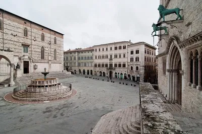 Uncover Perugia's Charms: A Historical Journey Through Rocca Paolina & Cathedral
