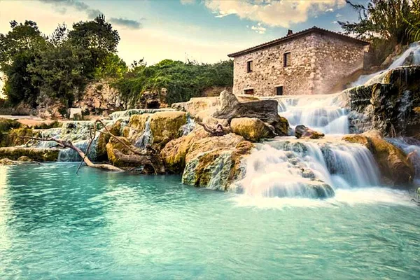 E-Bike Tour: Saturnia's Fortresses & Hidden Countryside