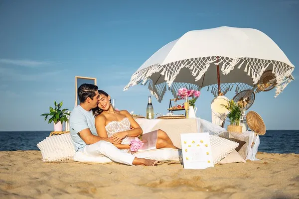 Sunset Romance: Exclusive Barcelona Beach Date for Two