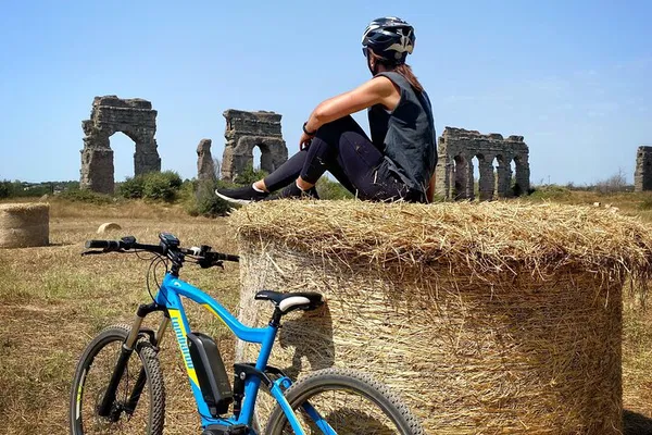E-Bike Appian Way Tour: Catacombs & Roman Food!