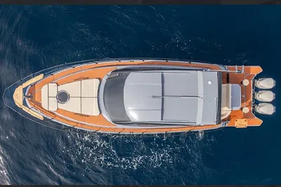 Miami Private Yacht Rental: 4-Hour Skyline Cruise