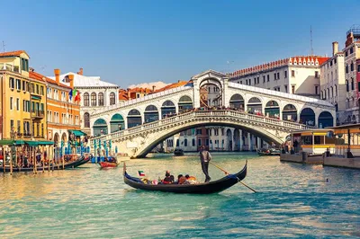 Florence to Venice Private Tour: Luxury, Lunch & More!