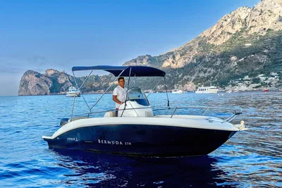 Luxury Amalfi Coast Speedboat Tour: Discover Hidden Gems & Coastal Delights