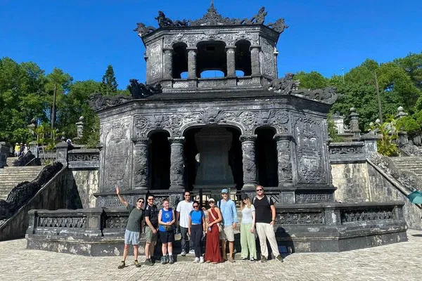 Hue City Deluxe Tour: Herbal Spa & Local Lunch!