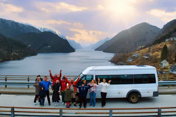Bergen Fjord Tour: Golden Circle Adventure by Minibus