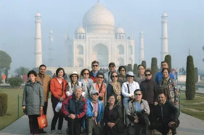 Sunrise Taj Mahal & Agra Fort: A Private Delhi Airport Transfer Tour