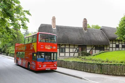 Discover Stratford-upon-Avon: Hop-On Hop-Off Bus Tour Adventure!