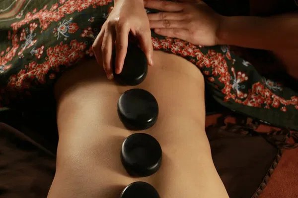 Nghe An Herbal Spa Body Massage: Relax & Rejuvenate!