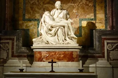 St. Peter's Basilica Tour: Beat the Crowd & See More!