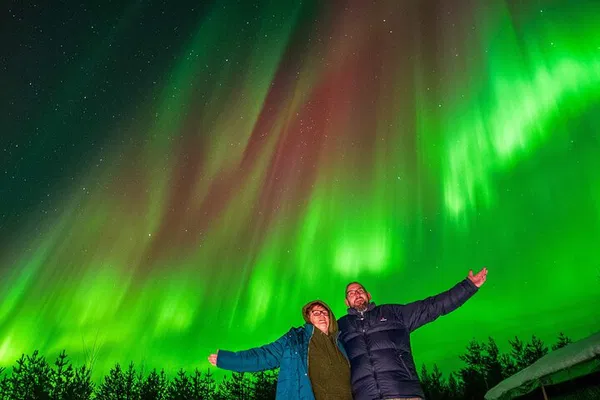 Chasing the Aurora: A Rovaniemi Small Group Northern Lights Photography Adventure