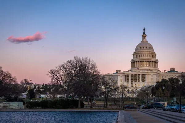 DC & Philly Day Trip from NYC: History & Icons!