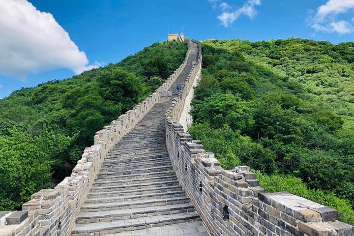 https://images.dyvarcity.com/experience-images/dyvarcity_245c81aa9eece9b14ab1fb789_e4.jpg