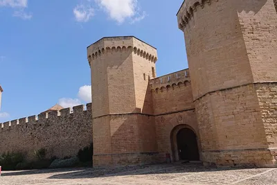 Unveiling Poblet Monastery: A Historical Audio Adventure with Hotel Transfers