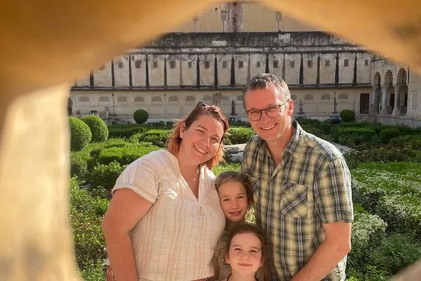 Jaipur's Best: Full-Day Sightseeing Car Tour