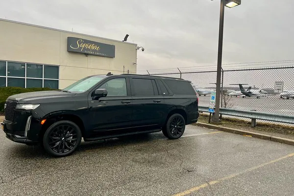 Luxury Rides: Skip the Lines & Discover Belize in Comfort