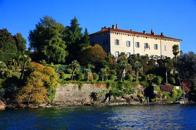 Lake Maggiore Gems: Private Borromean Islands Tour