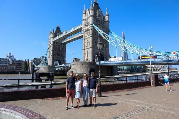 London Taxi Tour: See Top Sights in Comfort!
