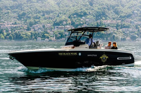 Lake Como's Luxurious Private Cruise: Explore with Elegance
